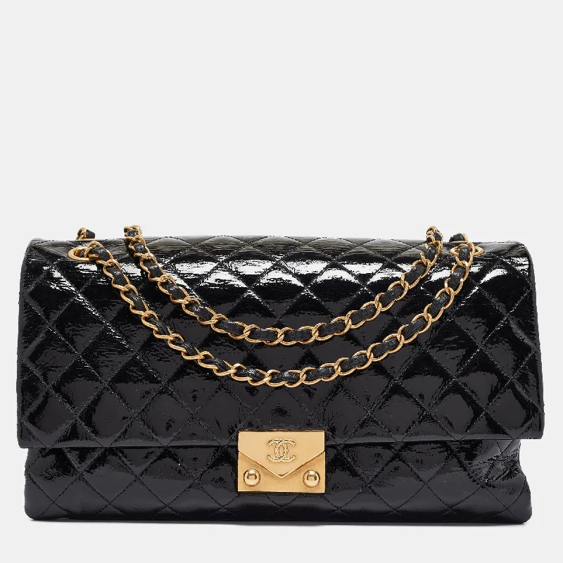 Shoulder bags with tie-dye patterns for fun -Chanel Black Quilted Patent And Leather Pagoda Accordion Flap Bag