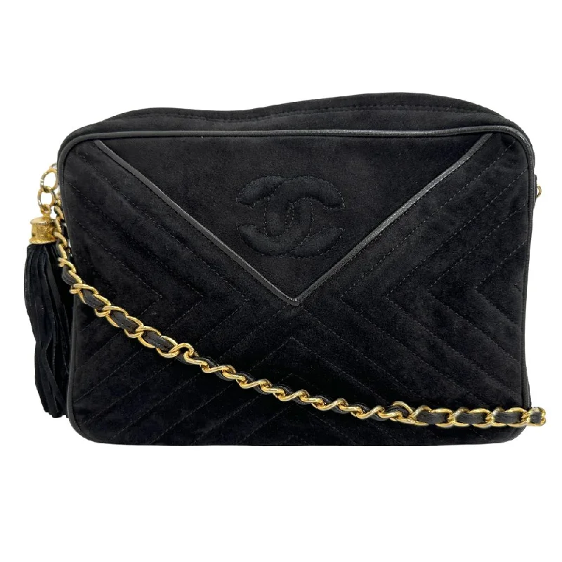 Shoulder bags with spacious interiors for storage -Chanel Cc  Suede Shoulder Bag (Pre-Owned)