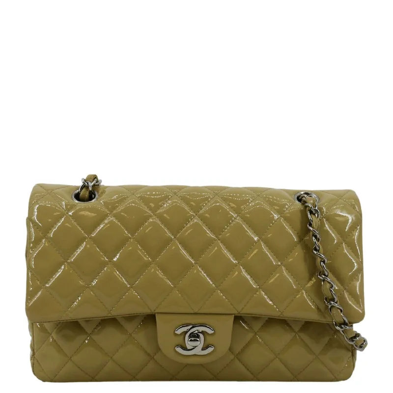 CHANEL Classic Jumbo Double Flap Quilted Leather Shoulder Bag Beige