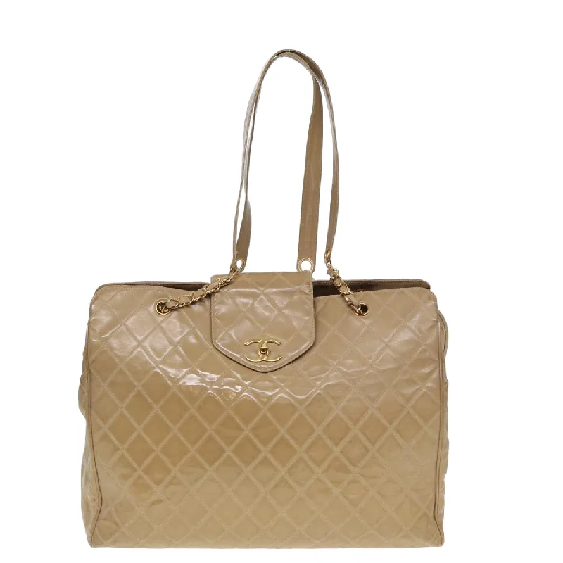 Shoulder bags with woven fabric for texture -Chanel Cc  Patent Leather Shoulder Bag (Pre-Owned)