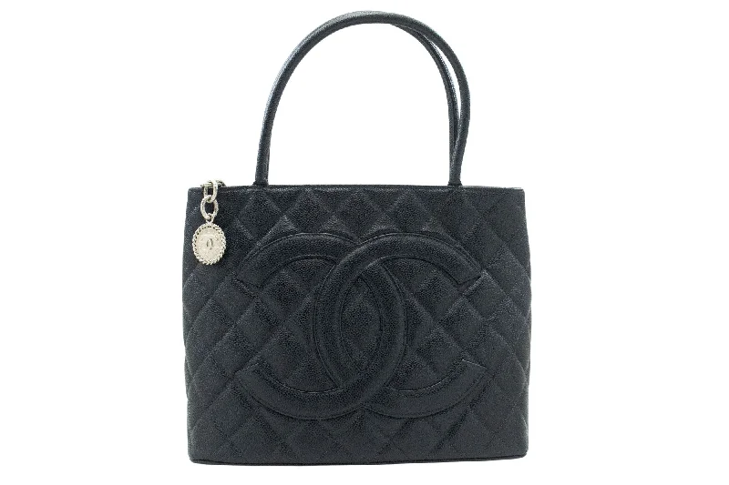 Designer shoulder bags with luxury brand logos -Chanel Medaillon  Leather Shoulder Bag (Pre-Owned)