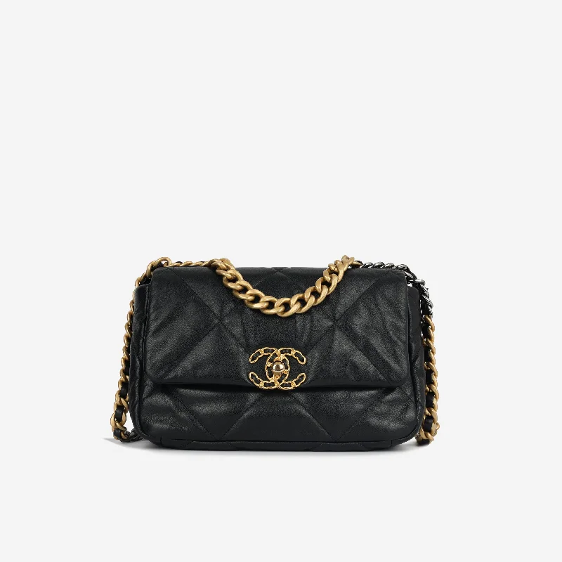 Chanel 19 - Small