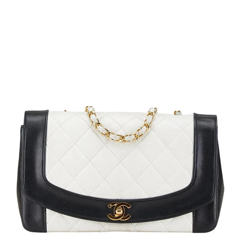 Shoulder bags with vintage clasps for nostalgia -Chanel Matelasse 25 Lambskin Chain Shoulder Bag