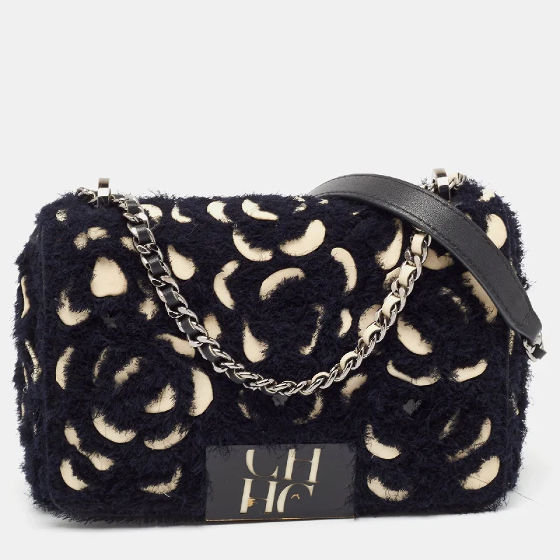 Shoulder bags with soft fabric for comfort -Carolina Herrera Black Leather And Tweed Floral Applique Shoulder Bag