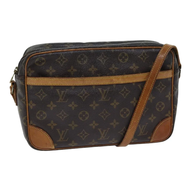 Shoulder bags with suede accents for texture -Louis Vuitton Trocadéro  Canvas Shoulder Bag (Pre-Owned)